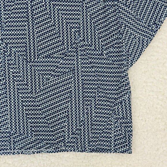 Chico's Women's Blue White Geometric V-Neck Flutter-Sleeve Shirt Size Medium - Picture 3 of 10